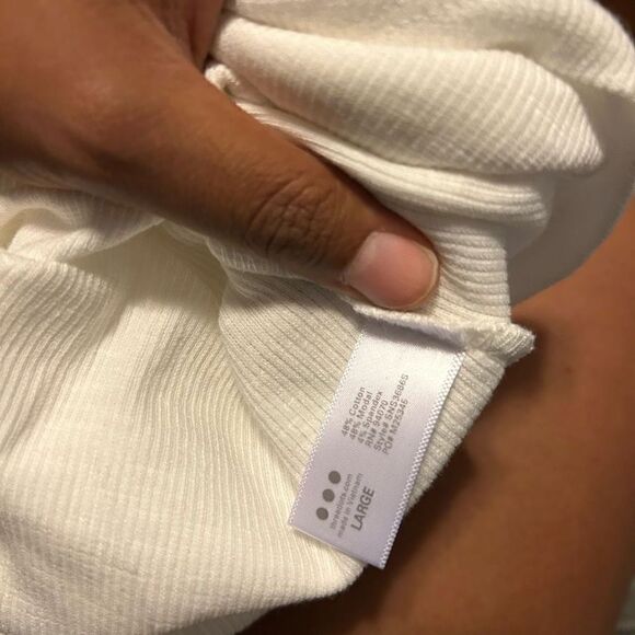 New Three Dots top - Picture 4 of 4